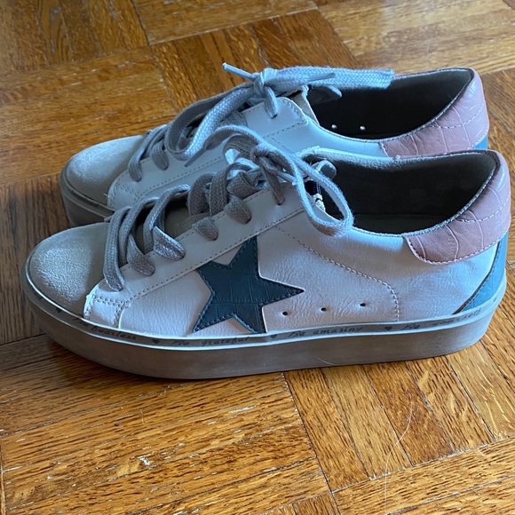 ShuShop Women's Sneakers with Blue Star and Pink Accents - Picture 1 of 5